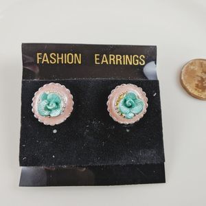 🖤3 for 25🖤Vintage New 80's Flower Button Earring
